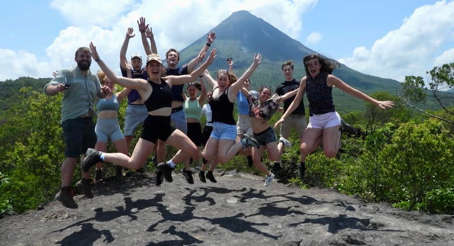 Groepsfoto voor vulkaan